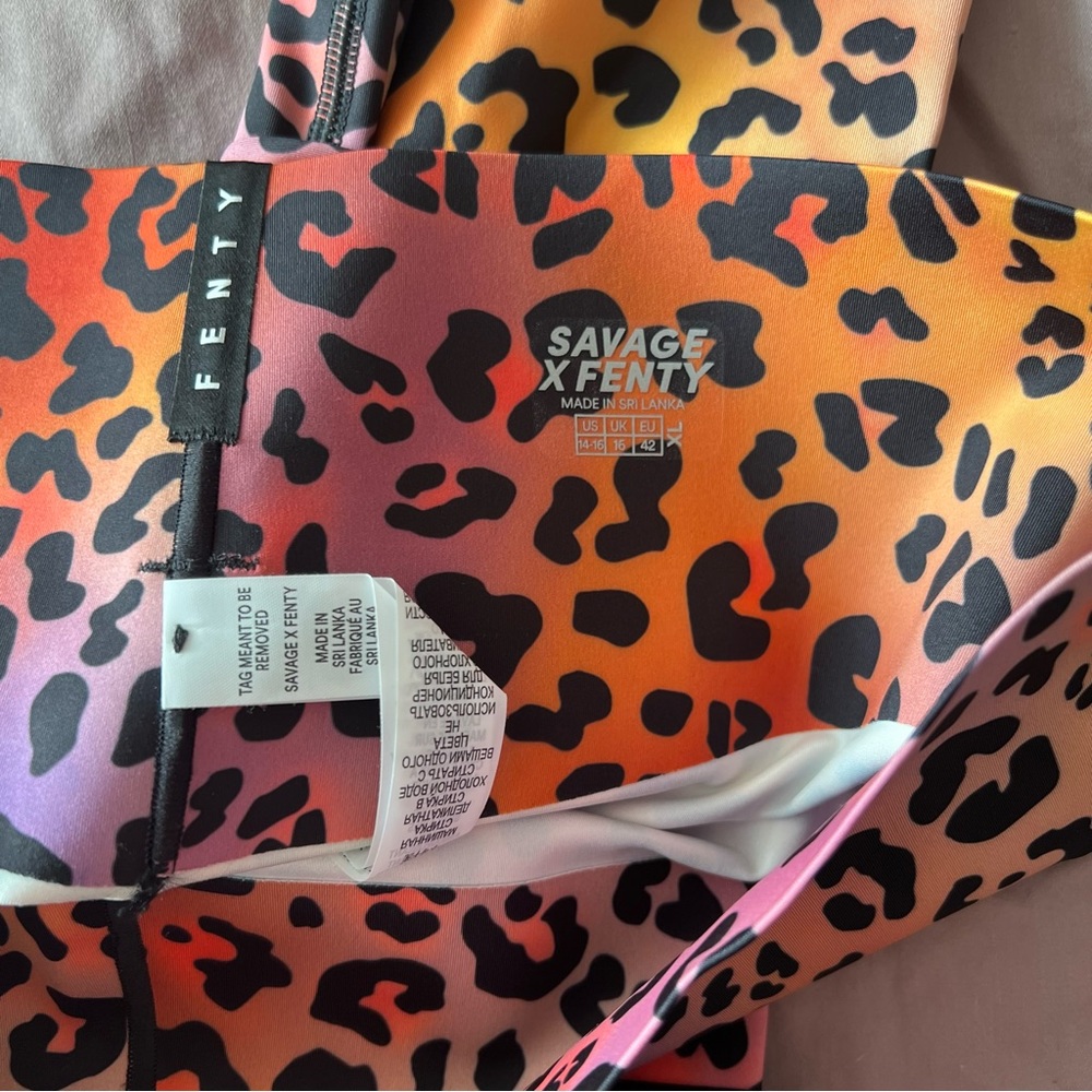 BNWT Savage X Fenty Legging — XL - Picture 2 of 3